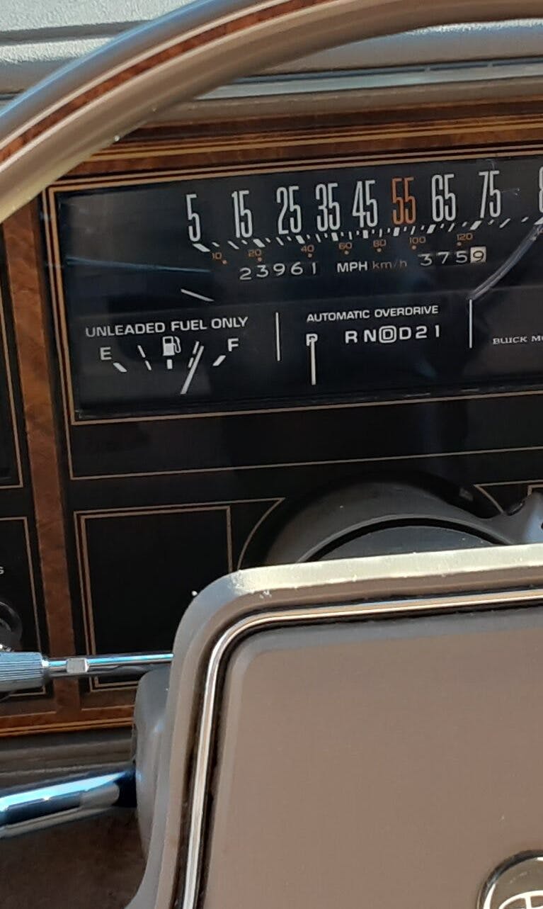 1985 Buick Riviera dash