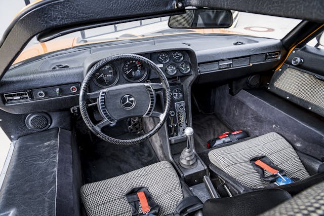 Mercedes-Benz C 111-II interior