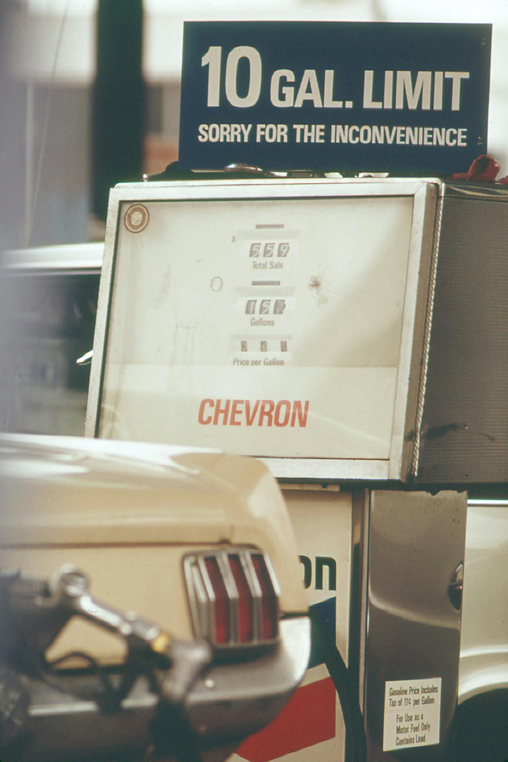gas pump no gas sign opec fuel crisis