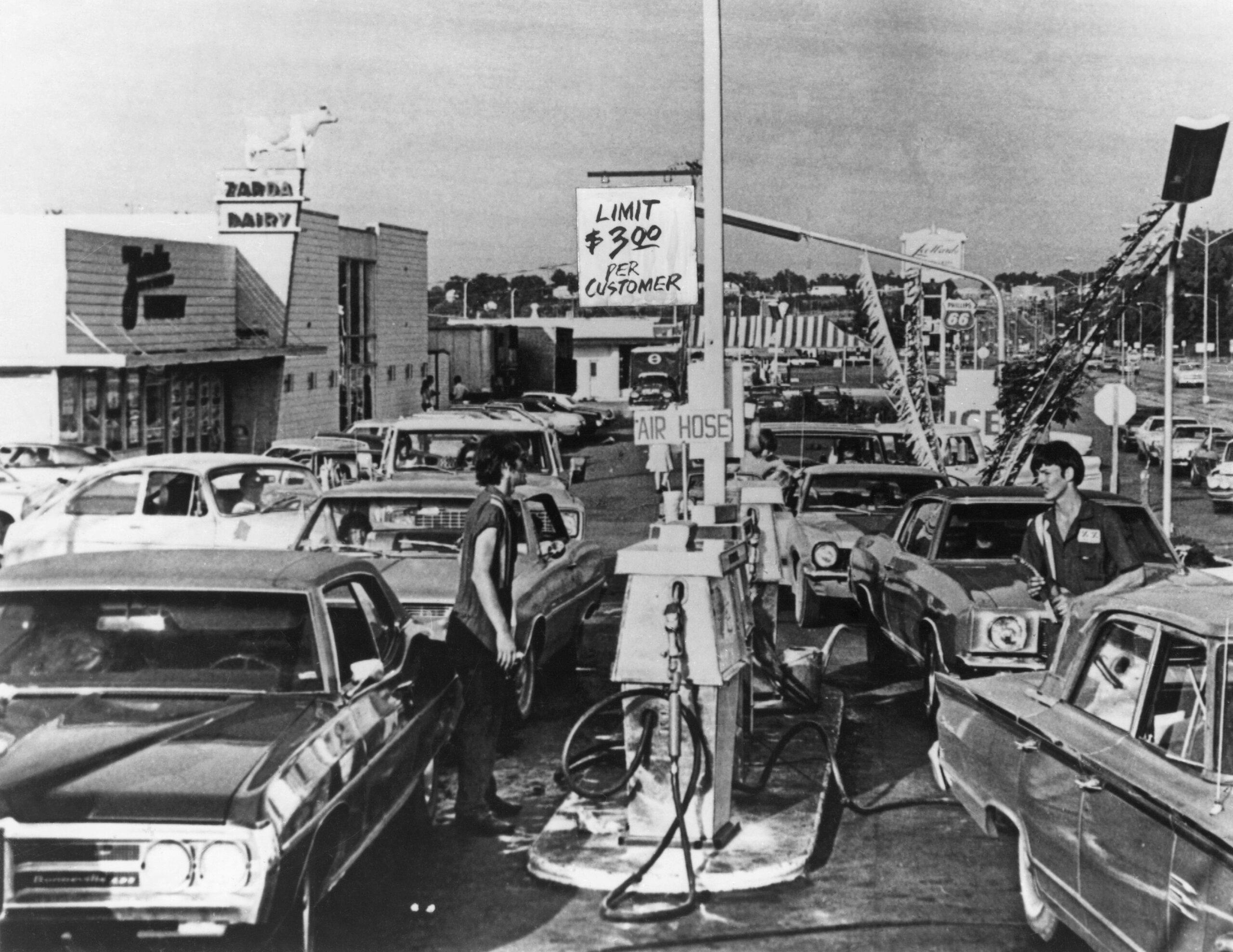 pumps during opec fuel crisis