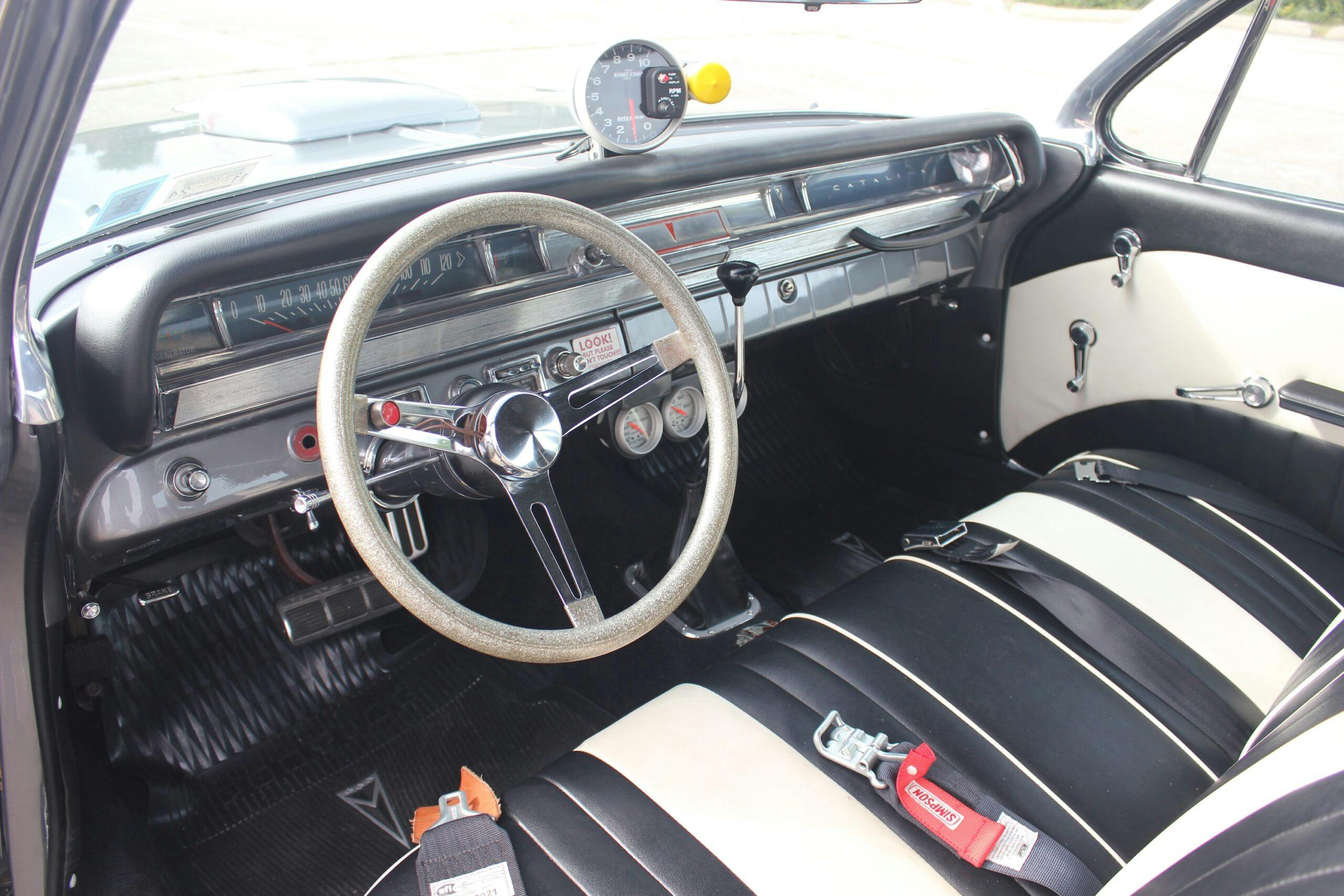 Pontiac Catalina interior