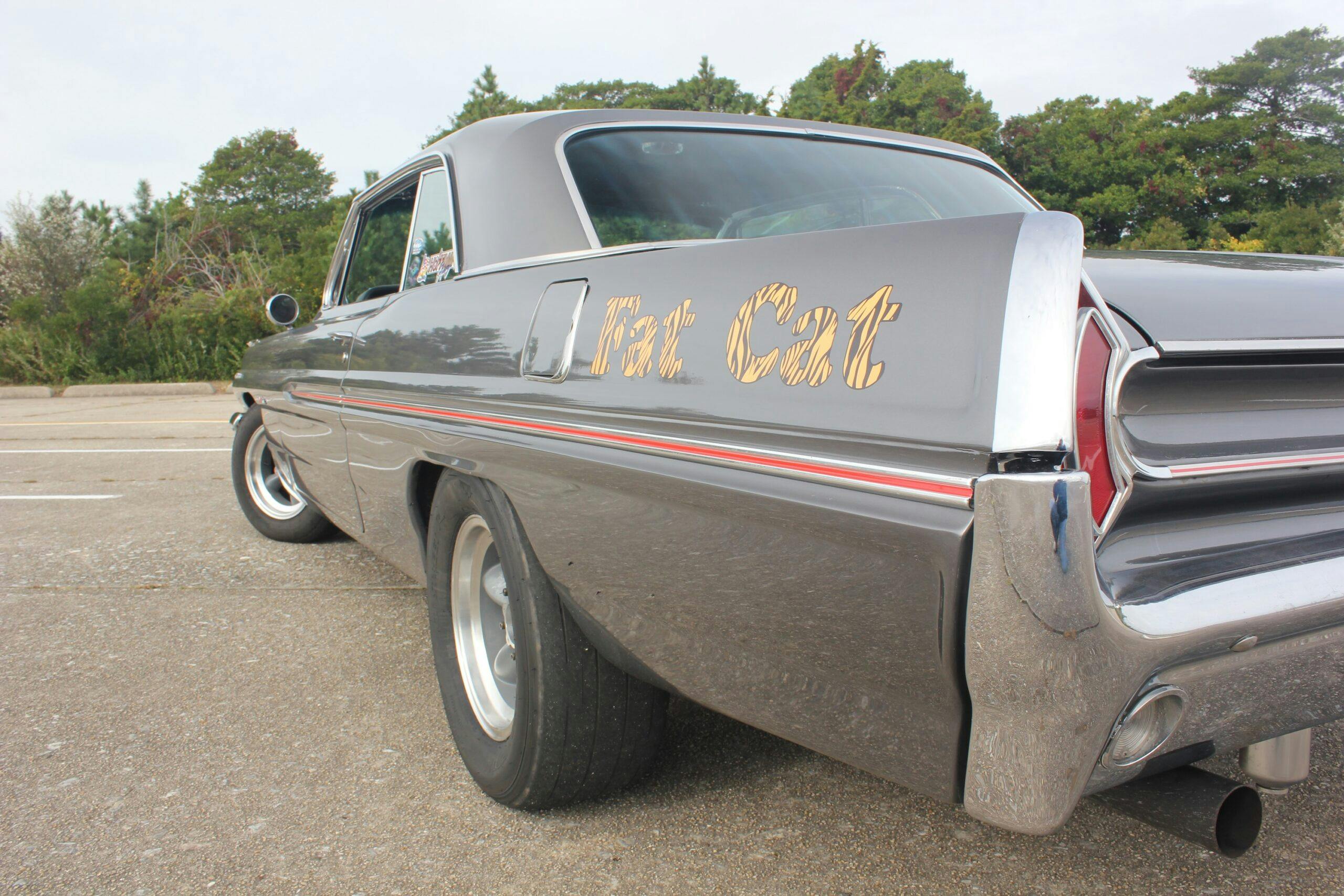 Pontiac Catalina rear three quarter closeup graphic