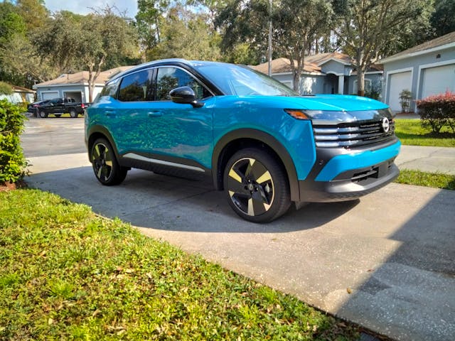 Nissan Kicks blue front three quarter