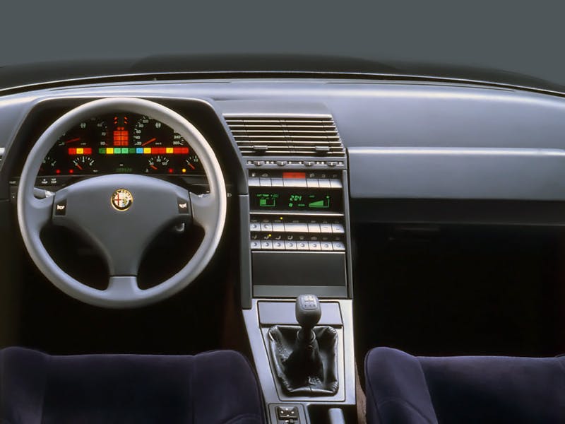 Alfa Romeo 164 dash