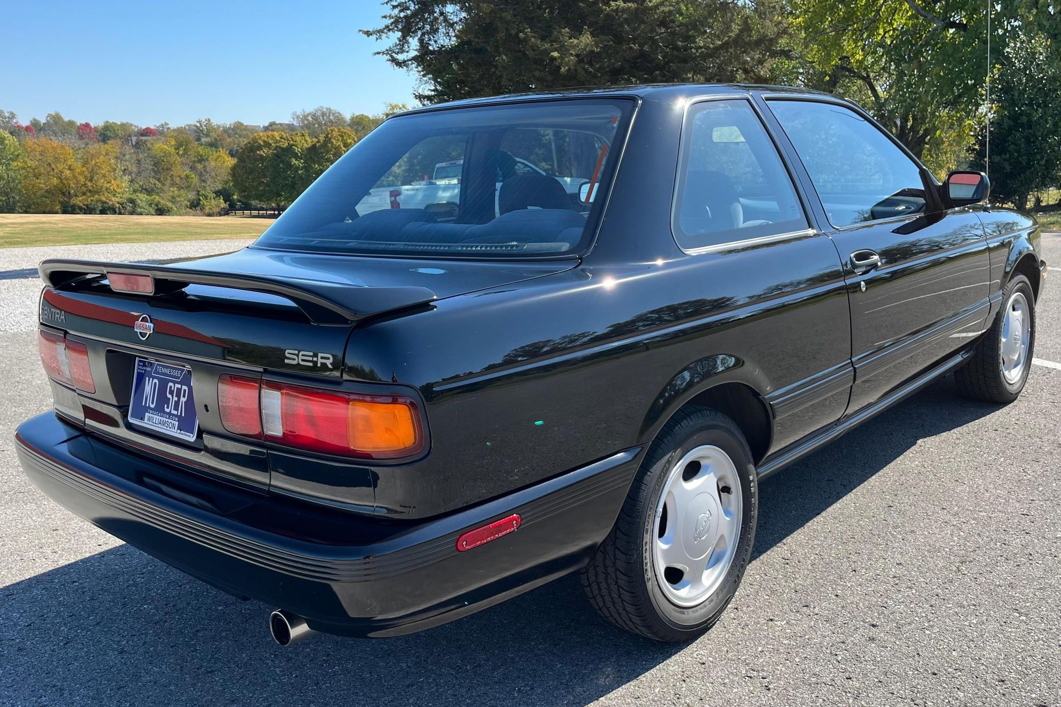 $20K Nissan Sentra SE-R from 1992 Is Bland on Top, Spicy Underneath ...