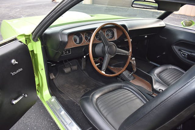 1970 Plymouth 'Cuda 440 interior frontal area through driver's door