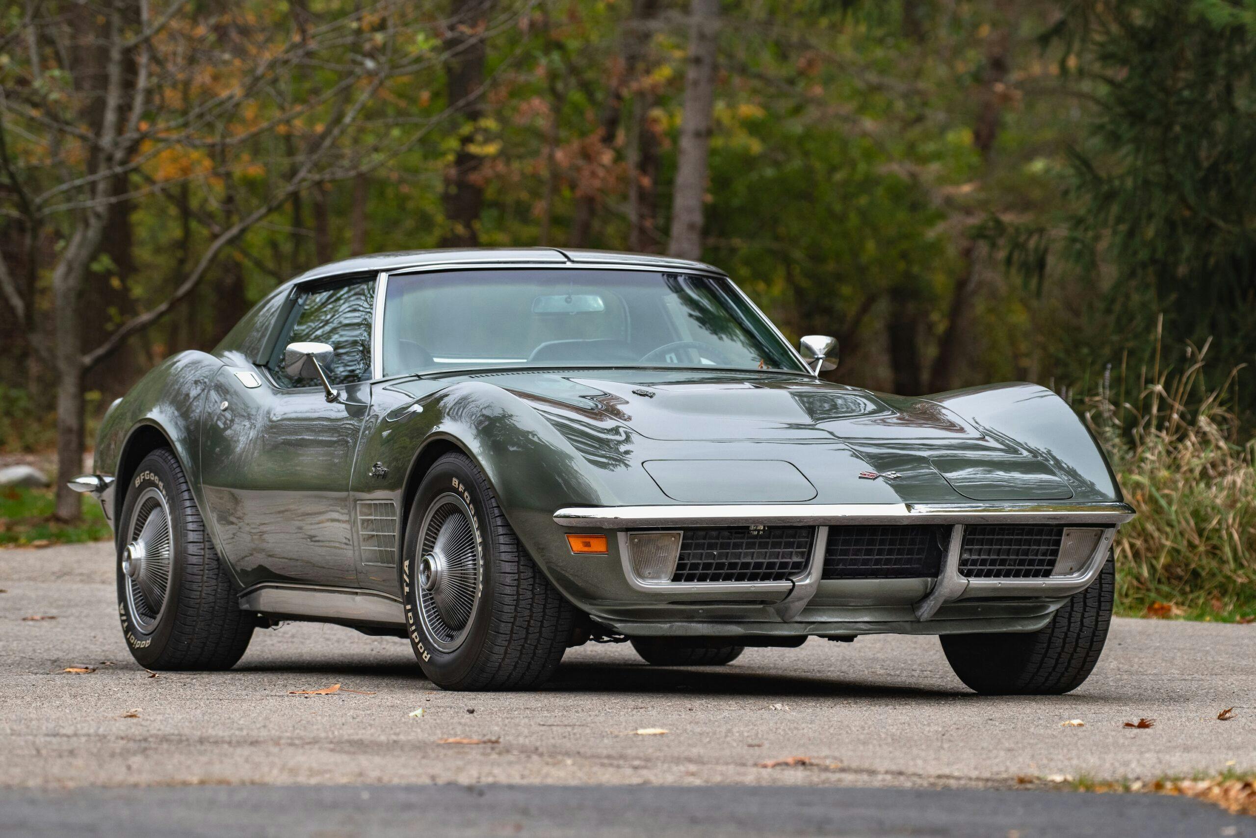 1972 Stingray Corvette front