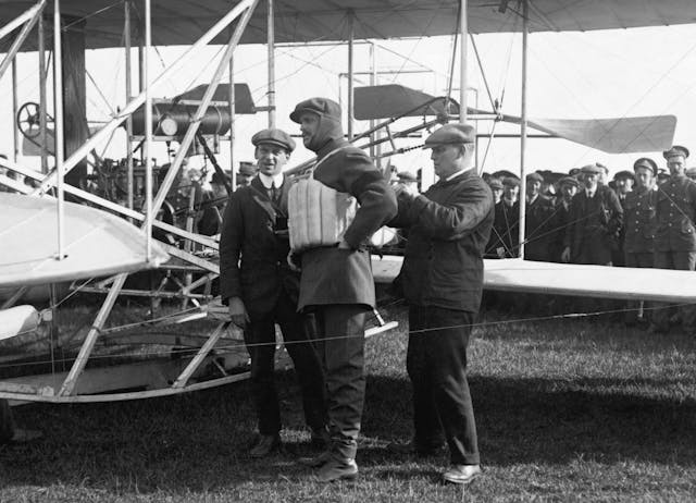 Charles Stewart Rolls plane crossing