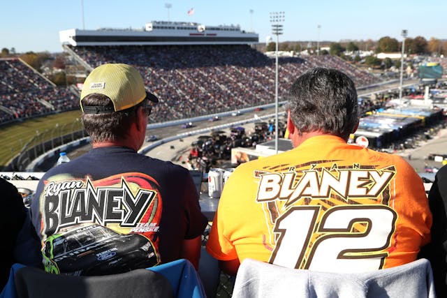 Ryan Blaney Fans Xfinity 500