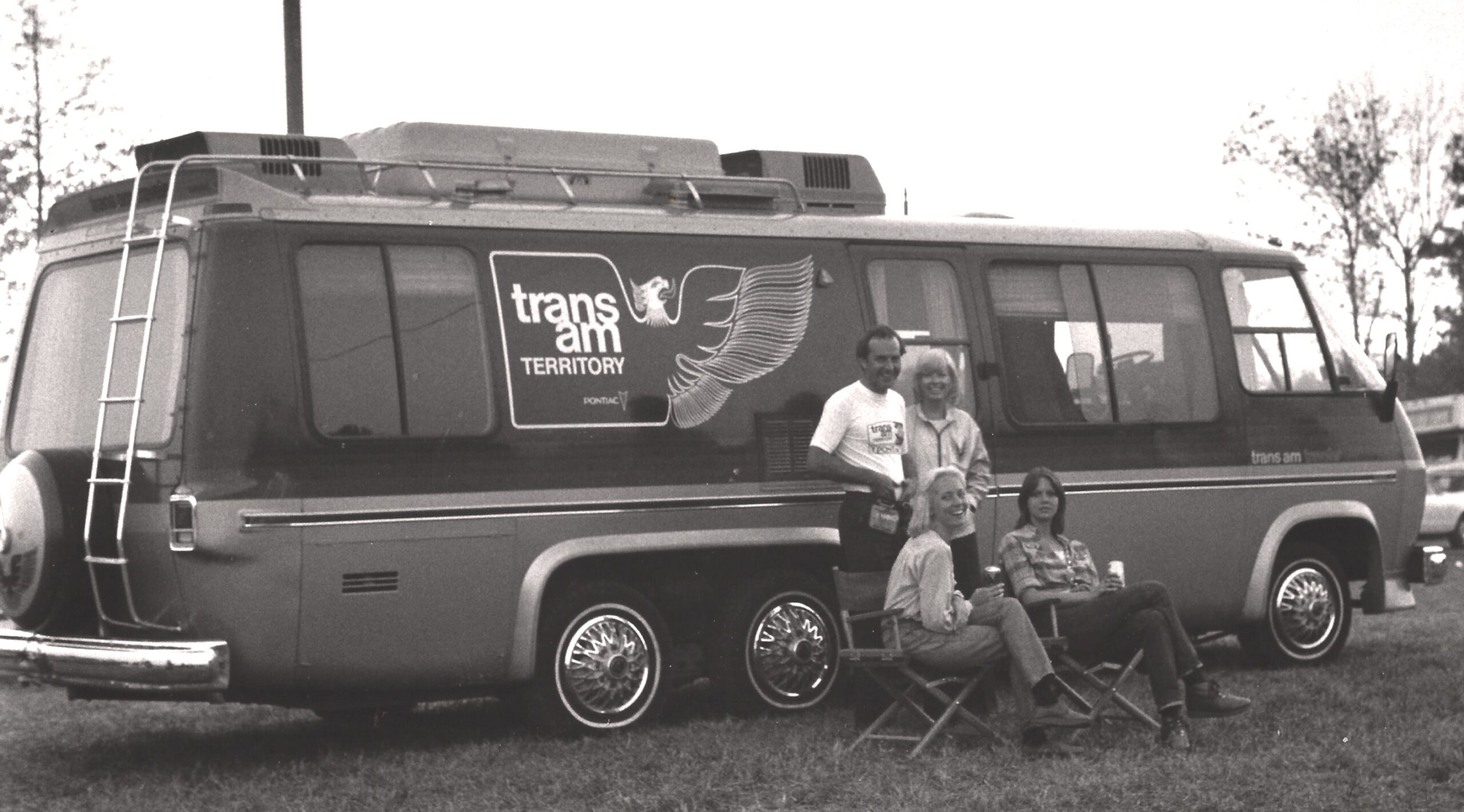 In the '70s, Pontiac Put a Firebird on an RV to Mark Its Territory ...