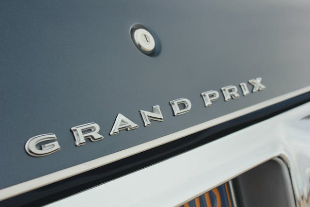 1970 Pontiac Grand Prix lettering badge
