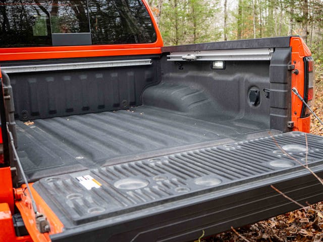 2025 Nissan Frontier Pro-4X bed