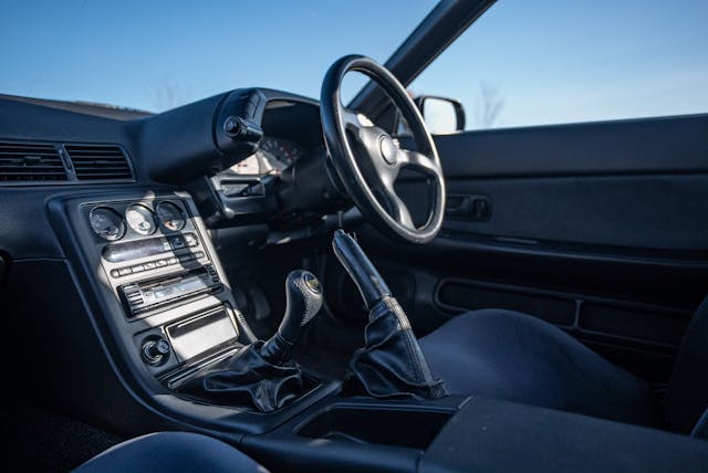 Nissan Skyline GT-R R32 interior