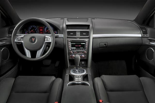 2009 Pontiac G8 interior