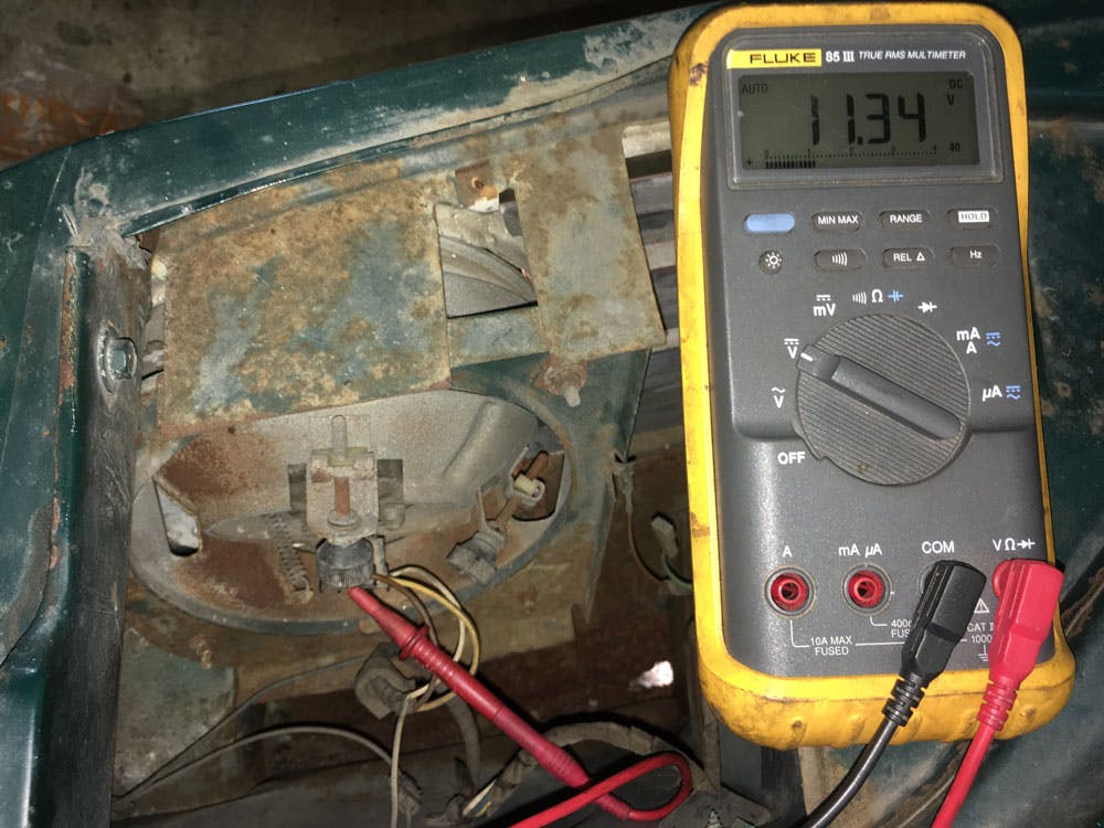 Hack Mechanic automotive diy volt measuring