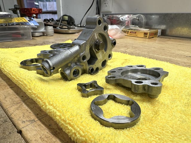 Honda XR600R oil pump
