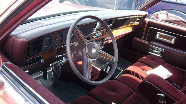 1986 Pontiac Parisienne Brougham dash wheel