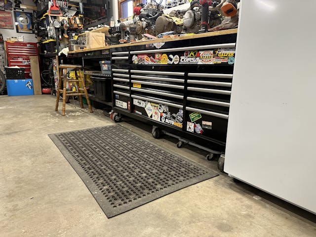 anti fatigue mat garage workbench
