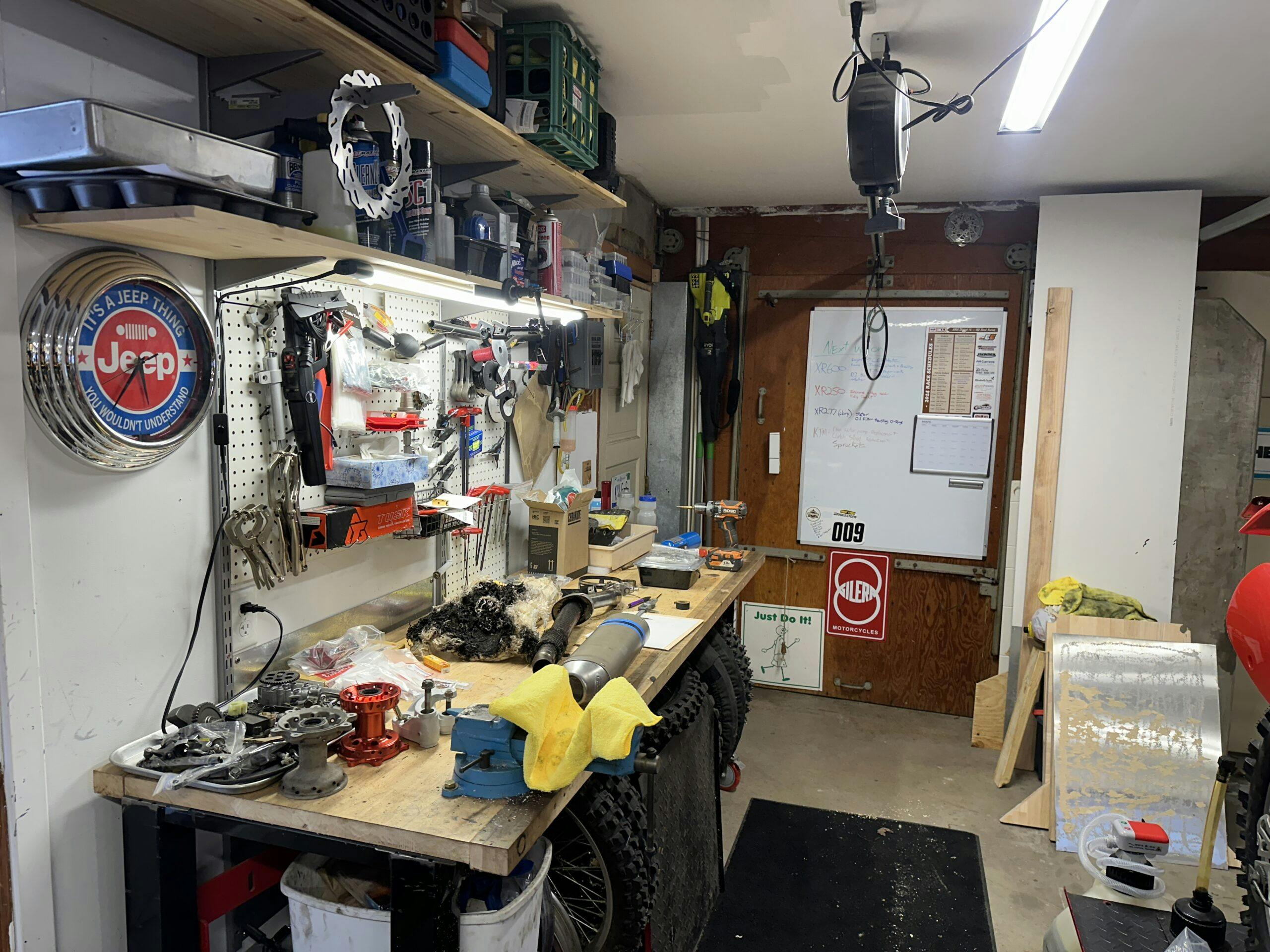 6 Essential DIY Shop Comfort Items - Hagerty Media, image size:2560x1920