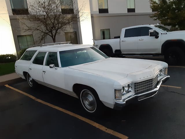 1971 Chevrolet Townsman front three quarter