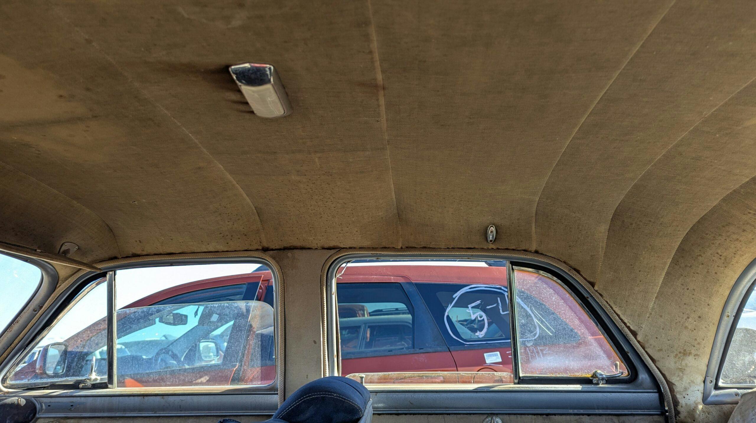 1952 Chrysler Windsor Deluxe sedan 