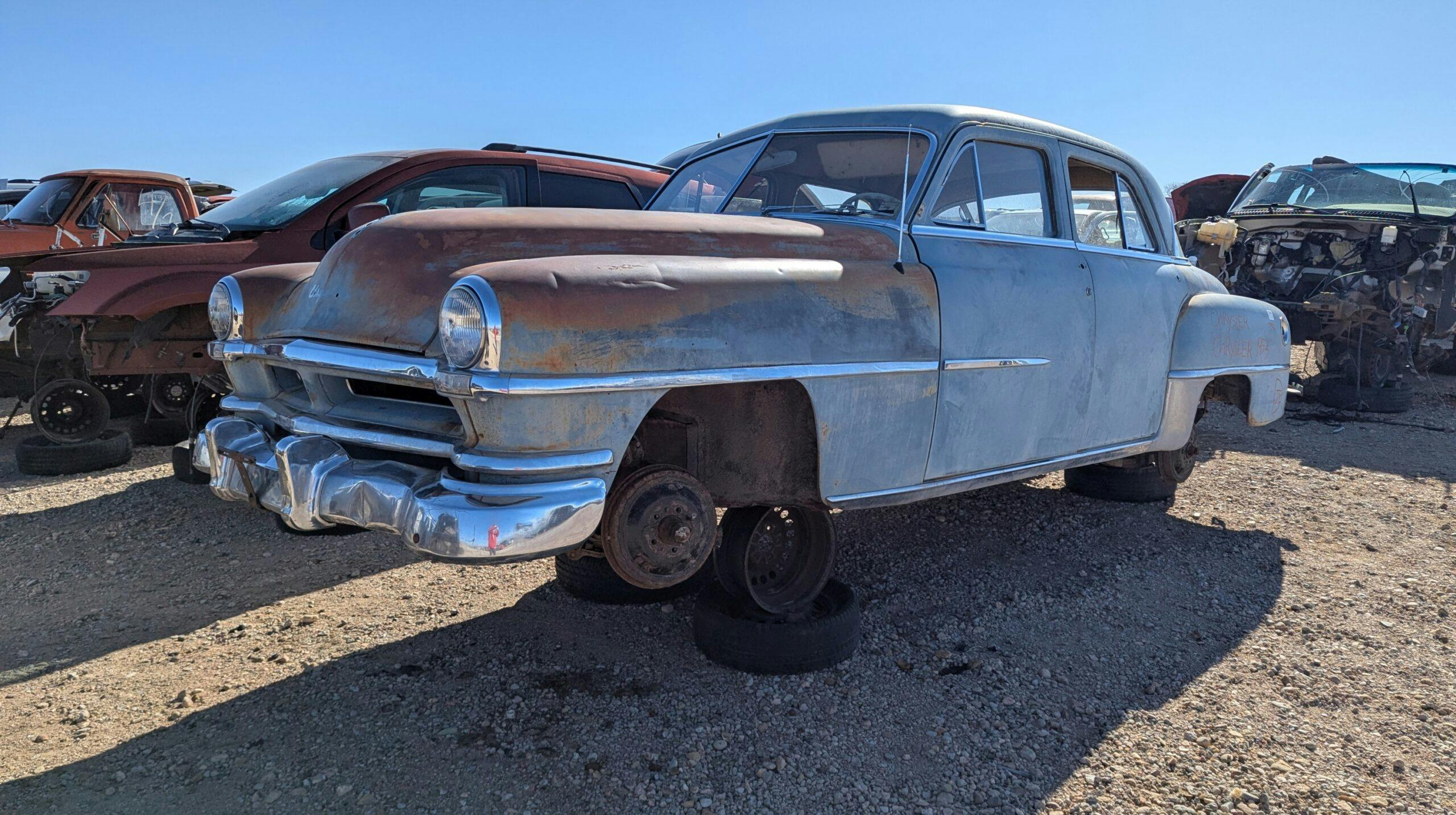 1952 Chrysler Windsor Deluxe sedan front three quarter