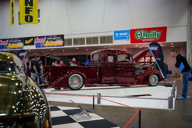 Autorama 1937 Chevy pickup side