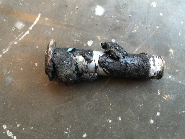 1972-BMW-2002tii broken part