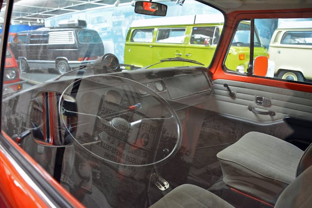 Gas turbine-powered Volkswagen Bus