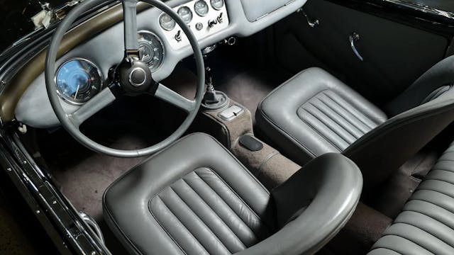 1961-daimler-sp-250-interior
