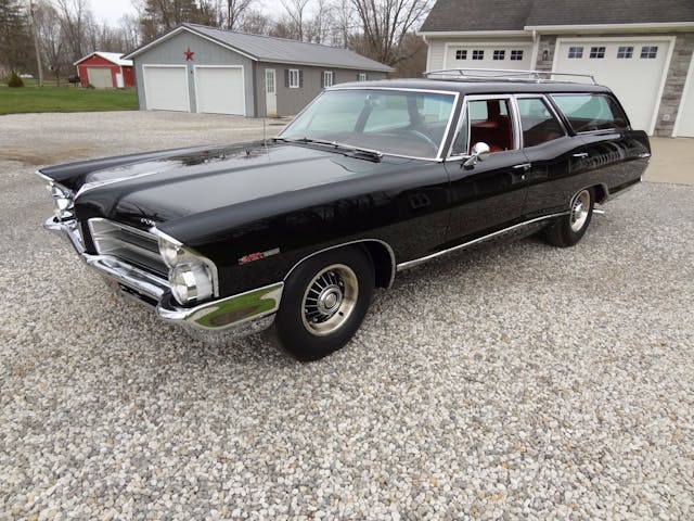 1965 Pontiac Safari Wagon front 3/4