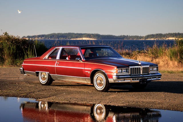 1978 Pontiac Bonneville front three quarter