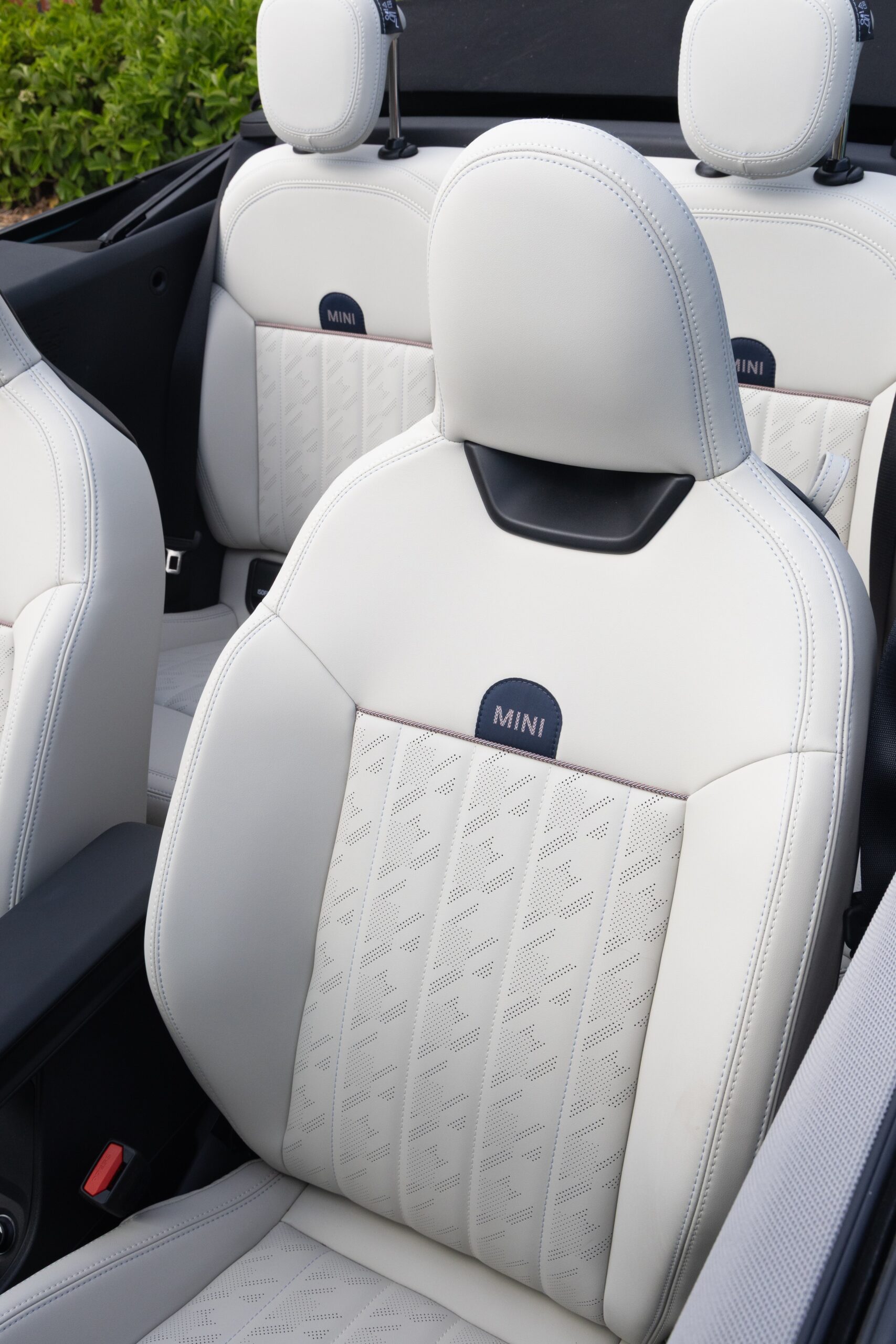 First Drive: 2025 Mini Cooper. Or, How a Car Company Regained Its Moxie ...