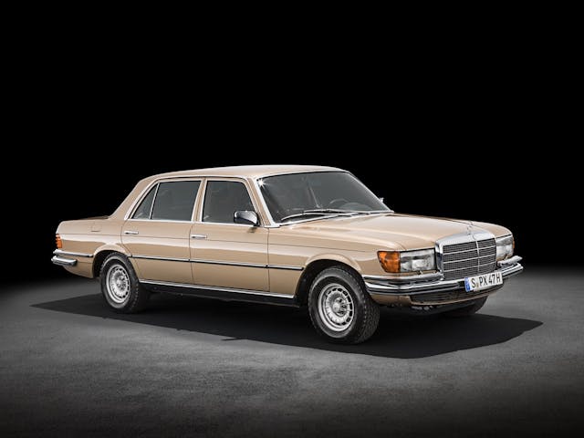 Mercedes-Benz 450 SEL 6.9 front 3/4