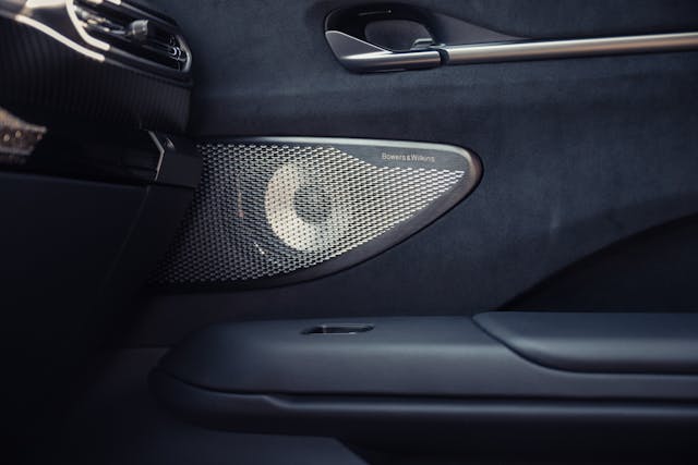 2026-Aston-Martin-Vantage-Roadster-Satin-Titanium-Grey audio