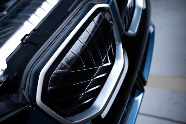 2025 BMW X3 30 xDrive exterior grille detail