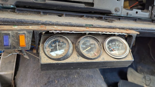 1980 Oldsmobile Ninety-Eight parts car gauges