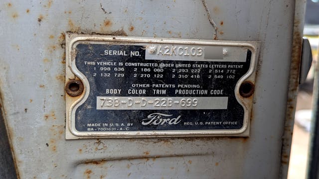 1952 Ford Customline Six Fordor Sedan plate
