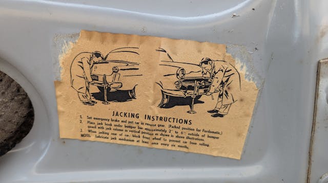 1952 Ford Customline Six Fordor Sedan