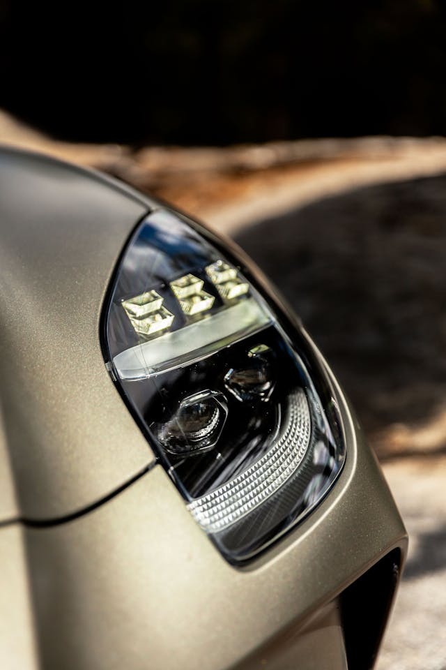 2026-Aston-Martin-Vantage-Roadster-Satin-Titanium-Grey headlight