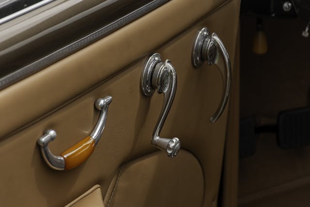 Cunningham C-3 5212 door handles
