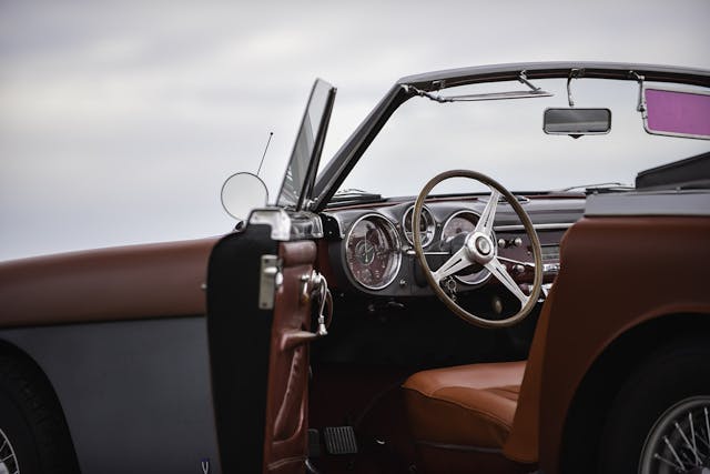 Cunningham C-3 5231 door open interior top down