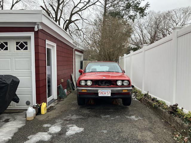 BMW E30 325i front