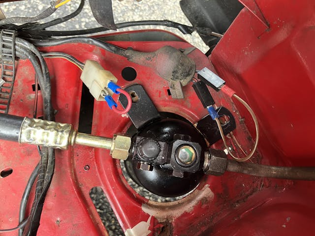 BMW E30 325i old AC system access