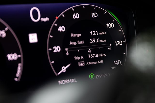 2025 Honda Civic Hatchback Sport Touring Hybrid gauge speedometer