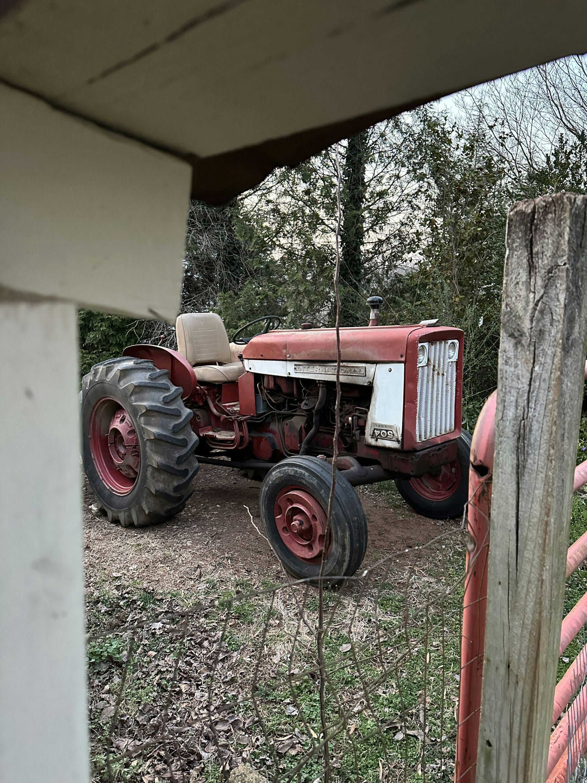 1958 international 504 tractor vertical