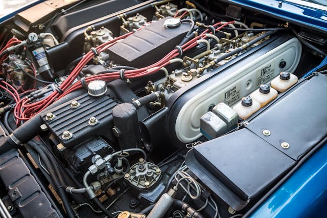 Lamborghini Jarama engine