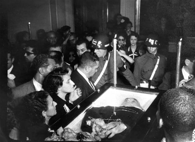 MG Rio Road Trip bw Vargas Casket