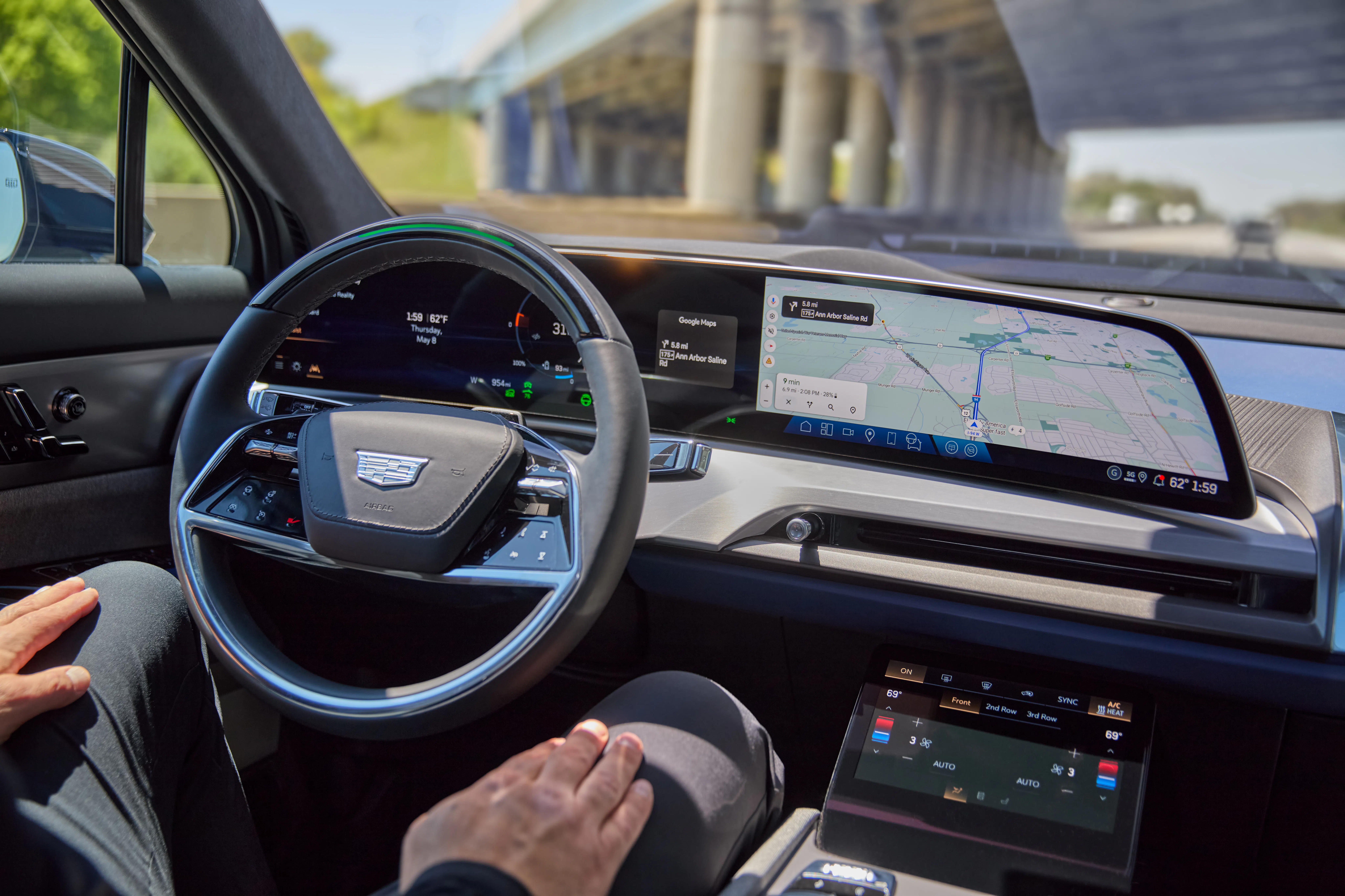 2026 Cadillac Vistiq three row SUV electric