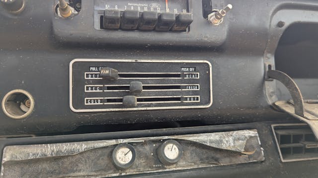 1976 Ford Courier dash climate